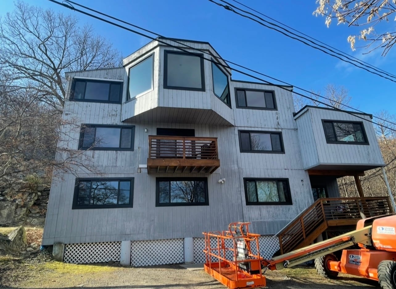 Building Photo - 21 Hemlock Hl