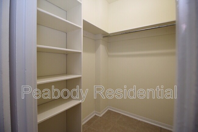 Building Photo - 1511 S George Mason Dr