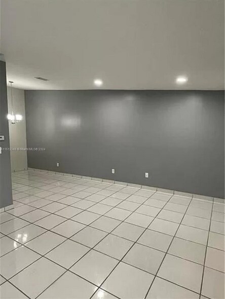 Building Photo - 18246 Mediterranean Blvd