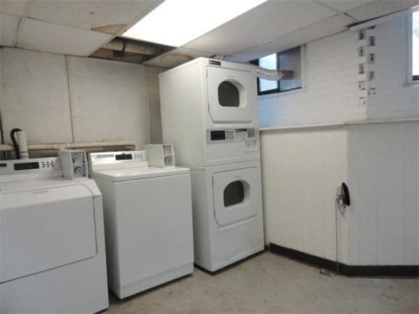 Building Photo - 39 Glenville Ave