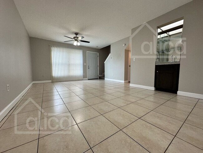 Building Photo - 3282 Oak Lake Pl