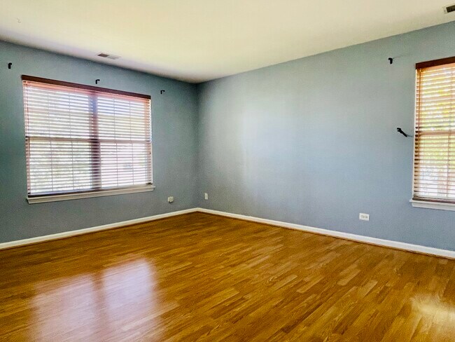 Building Photo - 1248 N Red Oak Cir