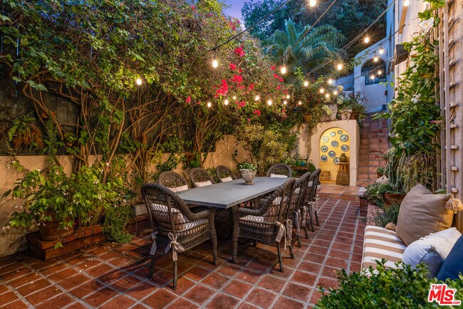 Building Photo - 175 W Channel Rd