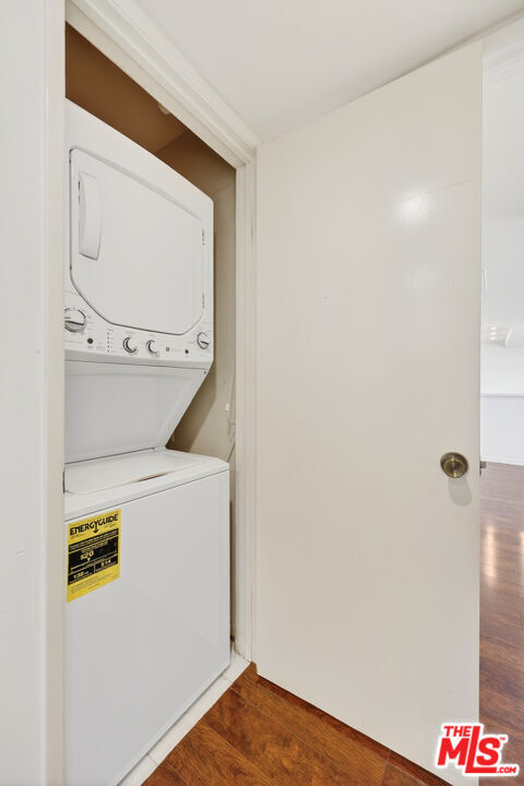 Building Photo - 10535 Wilshire Blvd