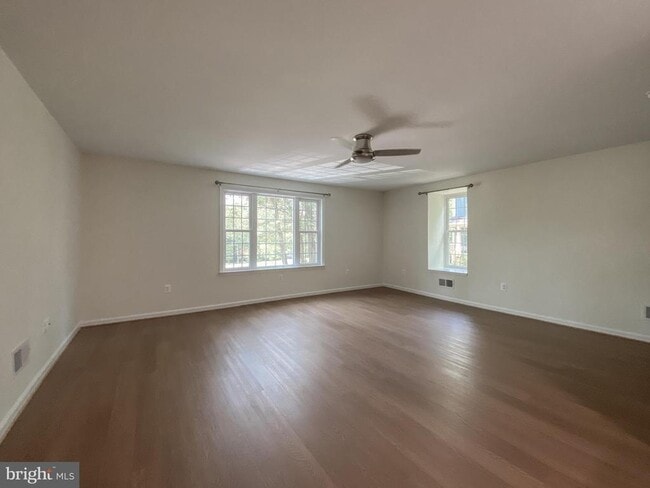 Building Photo - 3340 Holland Cliffs Rd