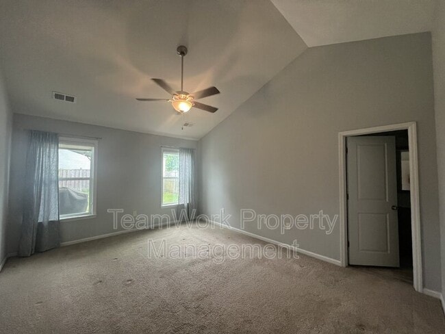 Building Photo - 3368 Kinross Ct