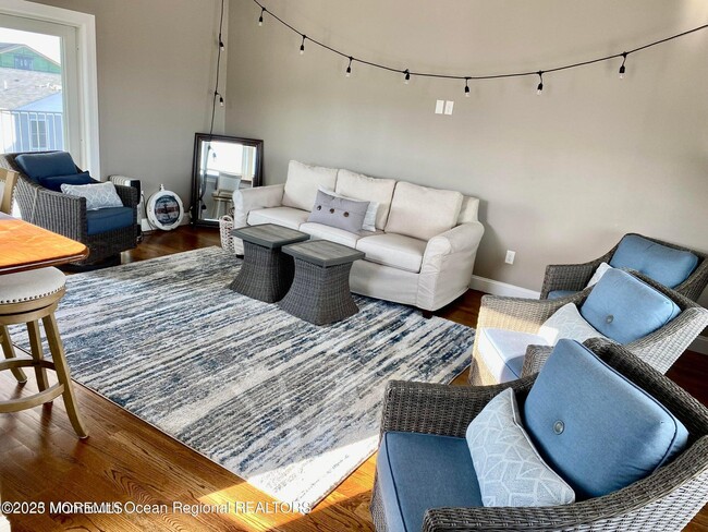 Building Photo - 9 Sea Drift Ave