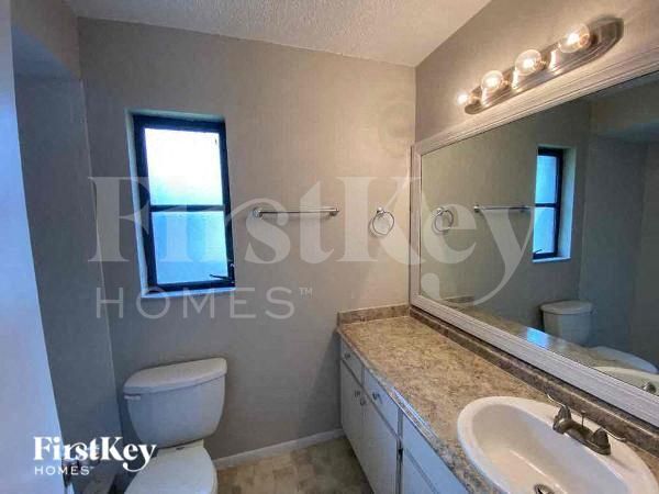 Building Photo - 798 Chevy Chase St NW