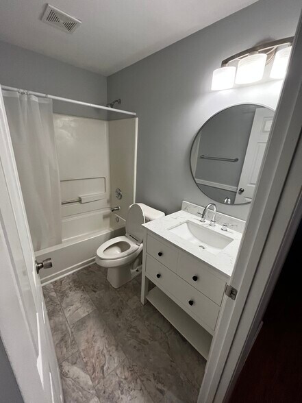 Basement full bath - 5557 Vista View Court