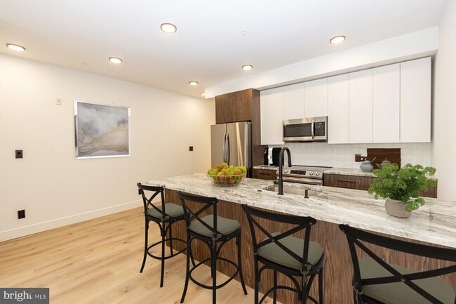 Building Photo - 2207 N 4th St