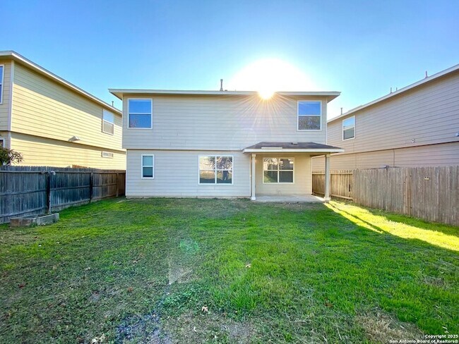 Building Photo - 215 Coopers Hawk