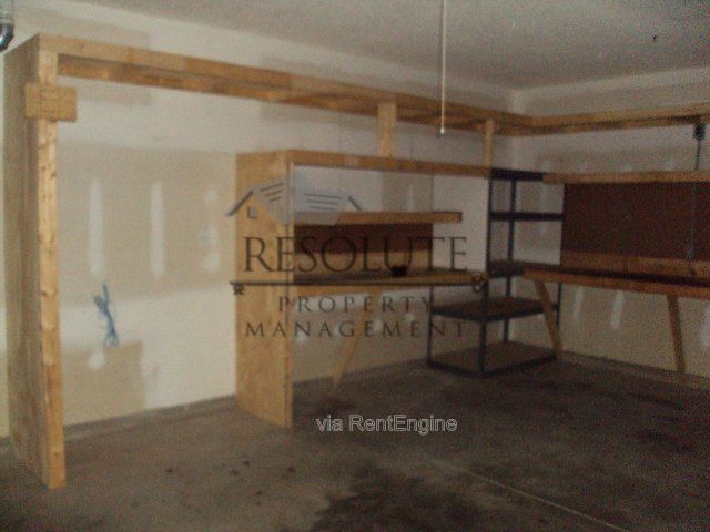 Building Photo - 404 Onondaga Ct