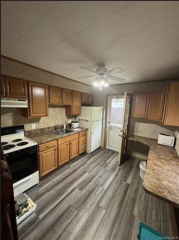 Building Photo - 42 Hollyhock Rd