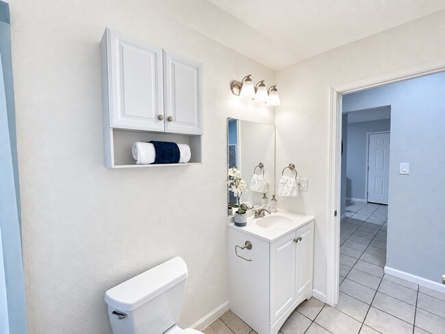 Floorplan - Lone Pine Apartments
