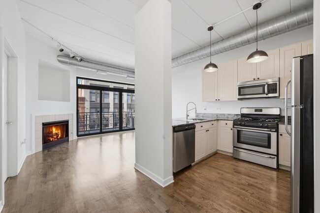 Building Photo - 1155 W Madison St