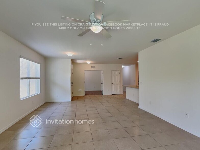 Building Photo - 7545 W Lenox Cir