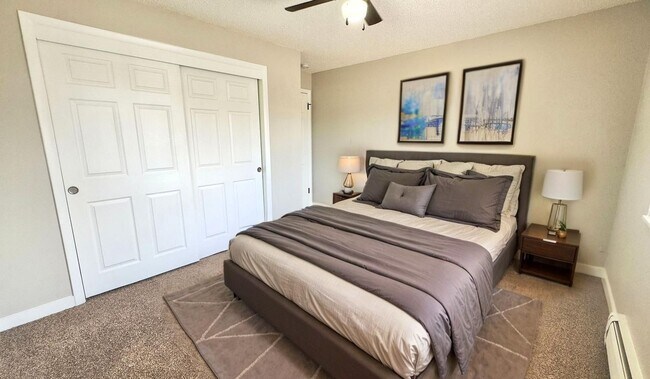 Building Photo - 2915 Straus Ln