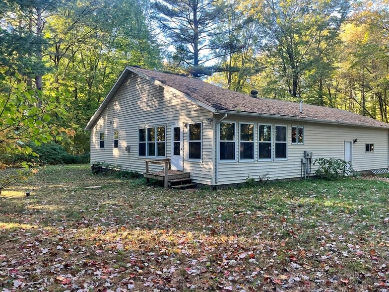 Backyard - 2184 13 12 1/2 Ave