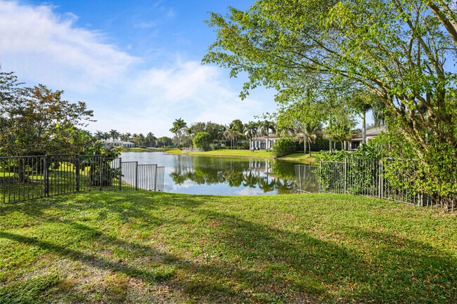 Building Photo - 3201 E Stonebrook Cir