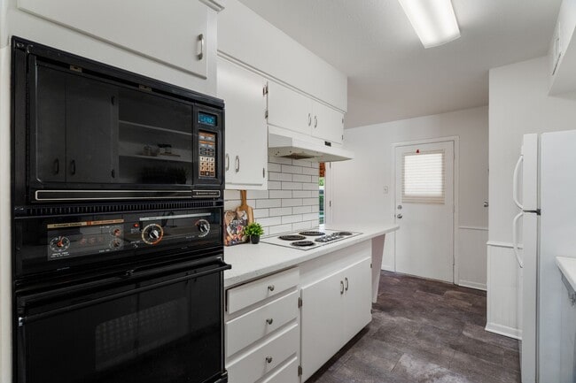 Building Photo - 509 Wilshire Dr