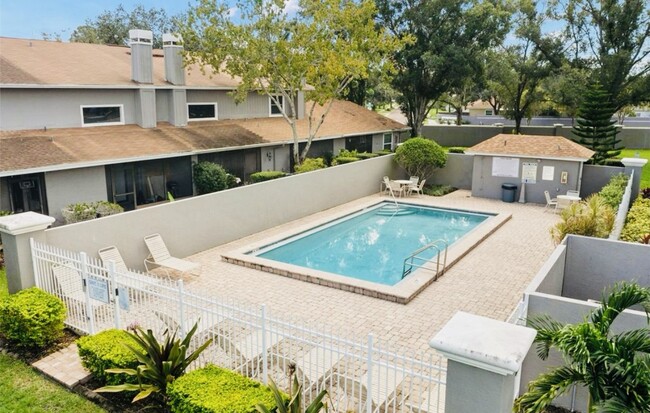 Primary Photo - 10063 Lake Oak Cir
