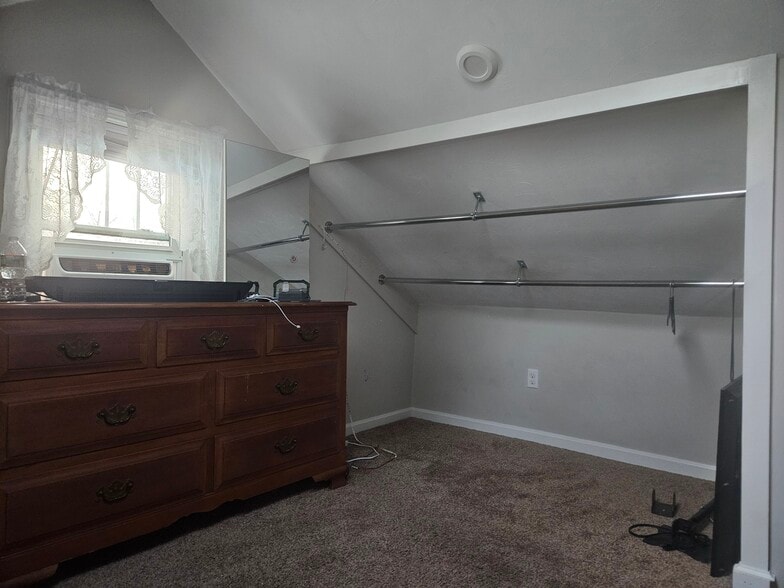 Building Photo - 289 Elmwood St