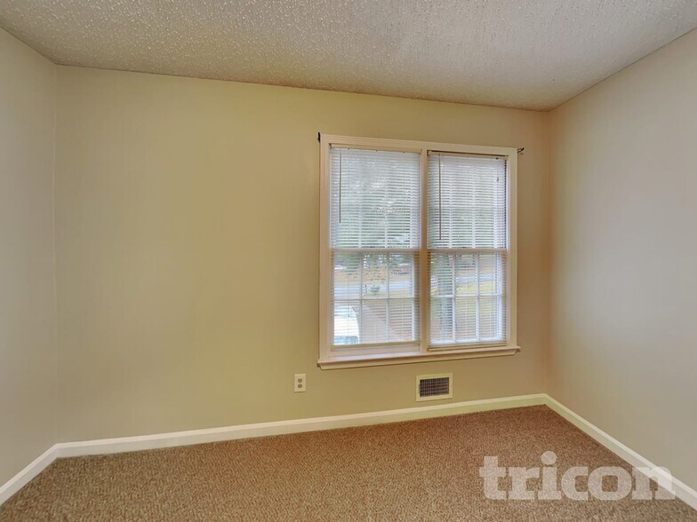 Building Photo - 91 Stratford Dr