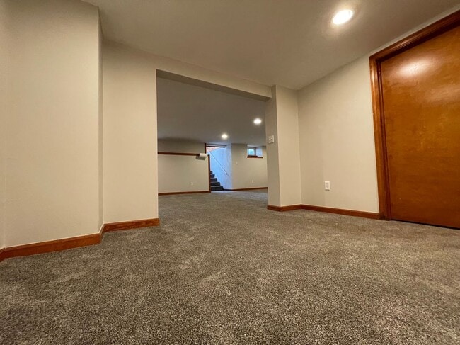 Building Photo - 5201 North Montclair Avenue
