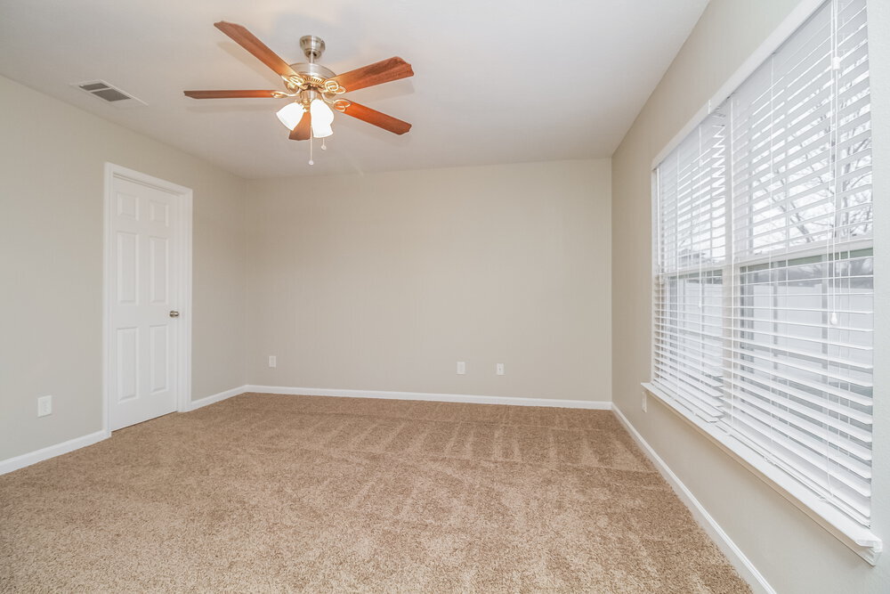 Building Photo - 406 Birdstone Dr