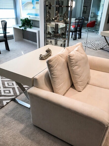 Building Photo - 3900 Oaks Clubhouse Dr