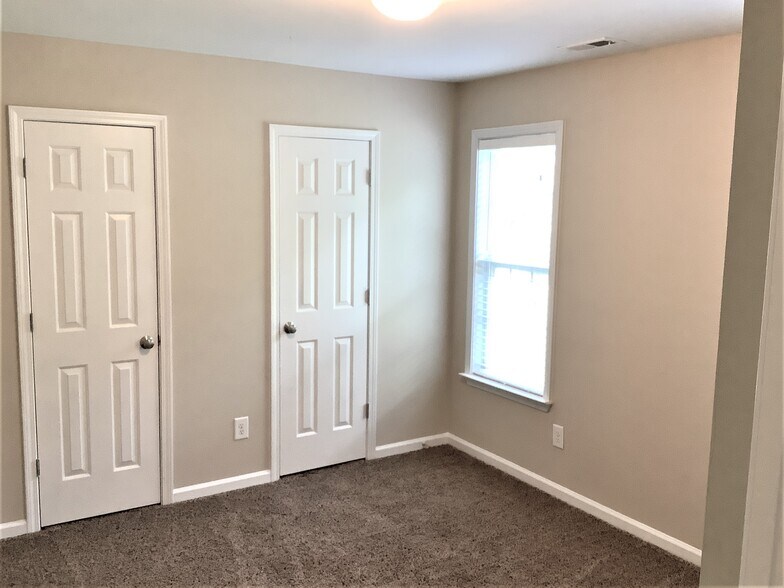 Building Photo - 1305 Tawny View Ln