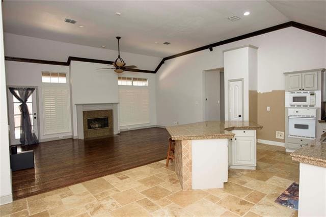 Building Photo - 1149 Valley Oaks Dr