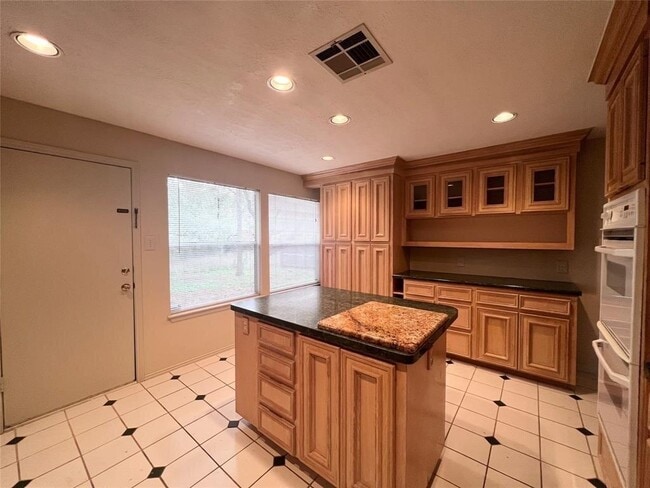 Building Photo - 6123 Abilene Trl
