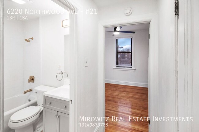 Building Photo - Beautifully Renovated 1BR/1BA Across from ...