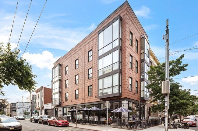 Building Photo - 500 Jefferson St