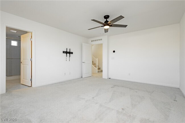 Building Photo - 7977 Mountain Lilac St
