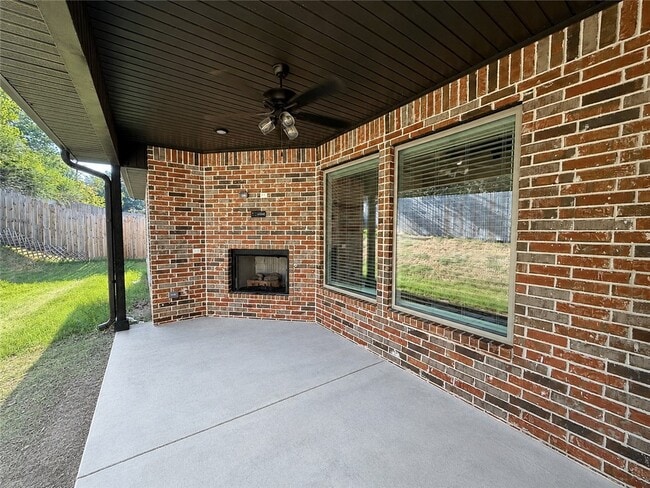 Building Photo - 1308 Cittadella Ave