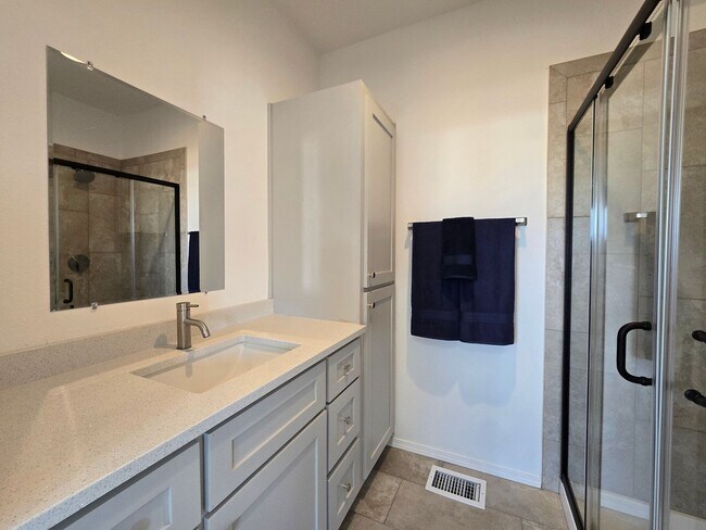 Building Photo - 2822 Camino Mendoza