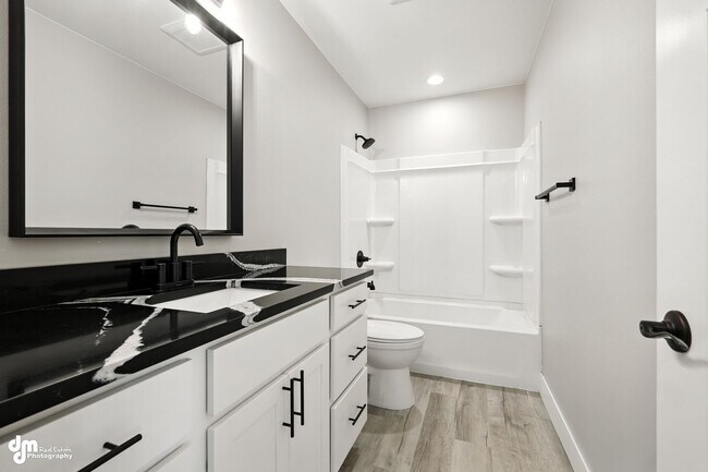 Building Photo - 3452 W Charlies Ridge Dr
