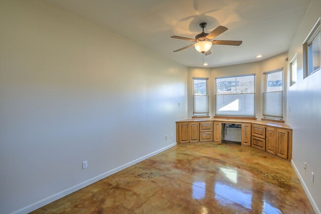 Building Photo - LONG TERM RENTAL in HIGH DESERT