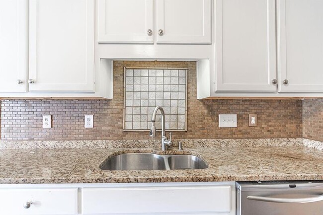 Building Photo - 6513 Jacobs Creek Cir