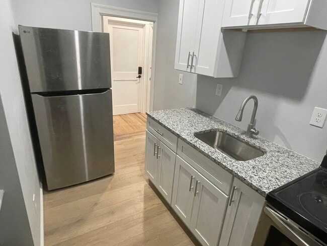 Building Photo - 146 Mulberry St