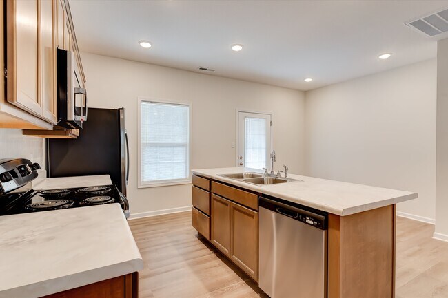 Building Photo - 2807 Cruze Dr