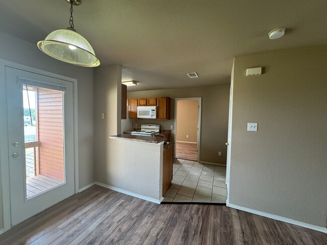 Building Photo - 5702 Greengate Dr