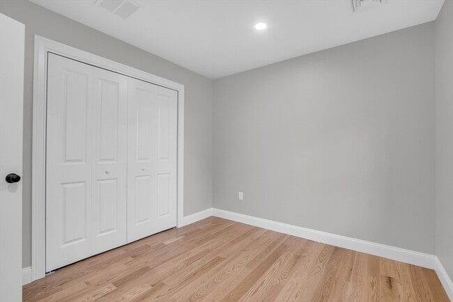 Building Photo - 88 Main St