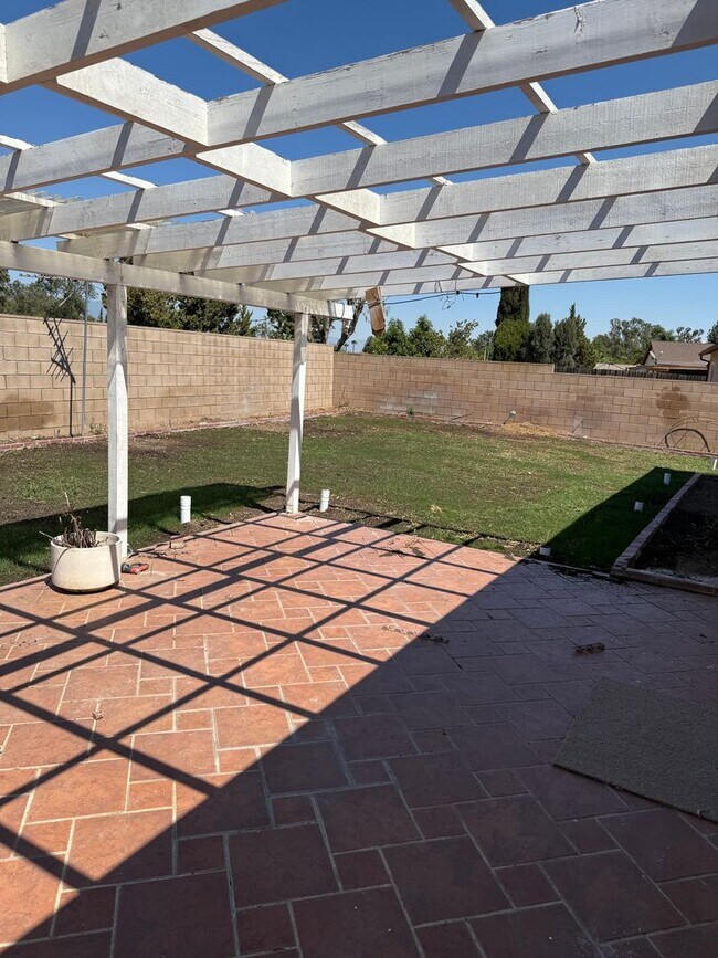 Building Photo - Cozy 3/2 in Chino Hills
