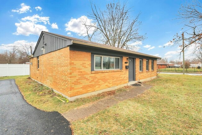 Building Photo - 1634 S James Rd