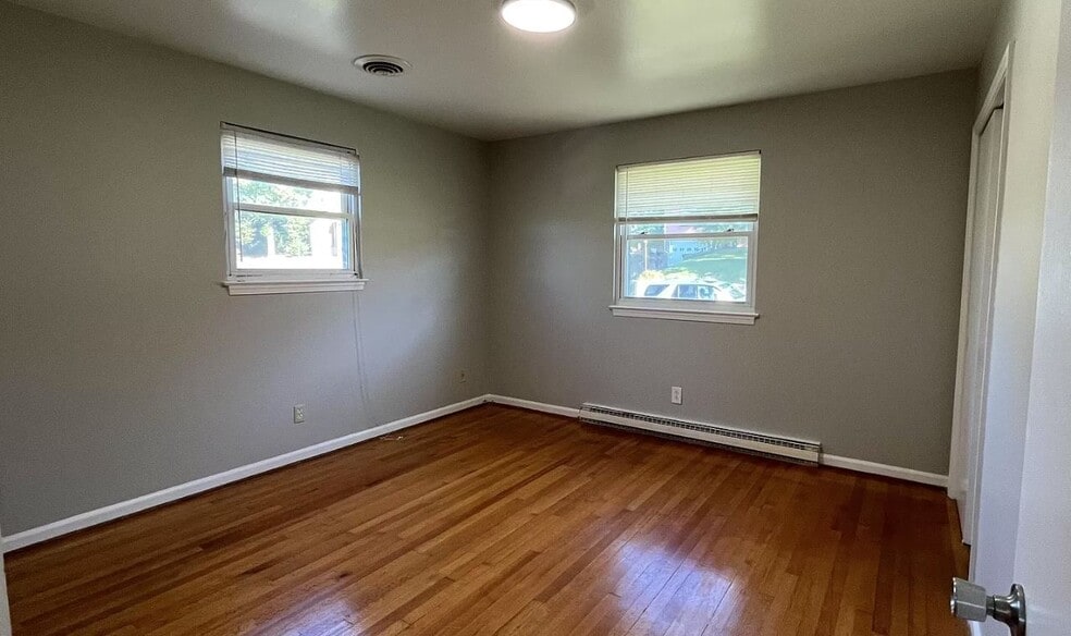 Bedroom 1 - 1033 Jeanette Ave