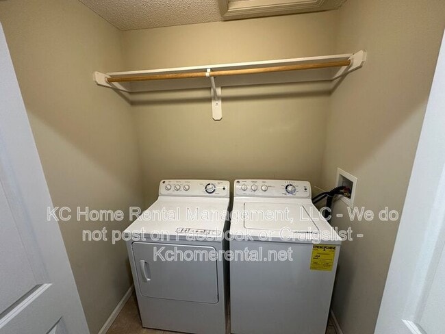 Building Photo - 12740 New Jersey Ct