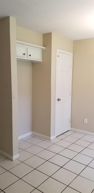 Building Photo - 24506 Cottonwood Cove Ln